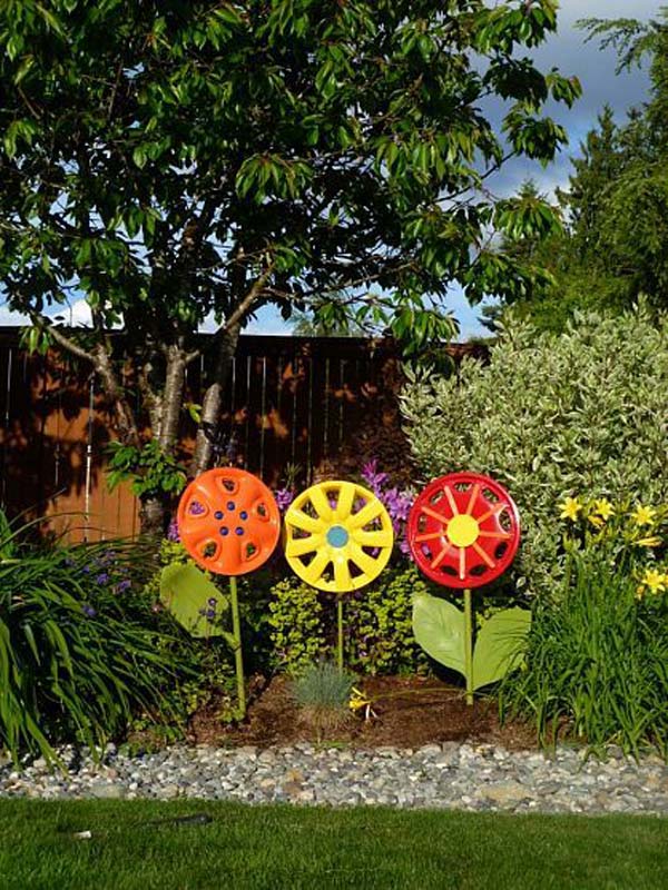 DIY Garden Art Flowers 16