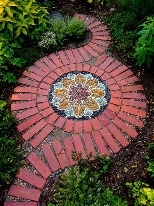 Cool DIY Ideas For Creating Garden or Backyard Projects Using Old Bricks