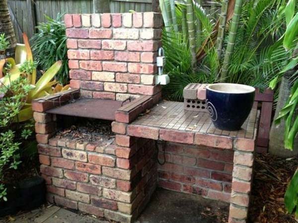 Cool DIY Ideas For Creating Garden or Backyard Projects Using Old Bricks